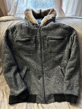 Men's Gray Sherpa-Lined Hooded Zip Sweater